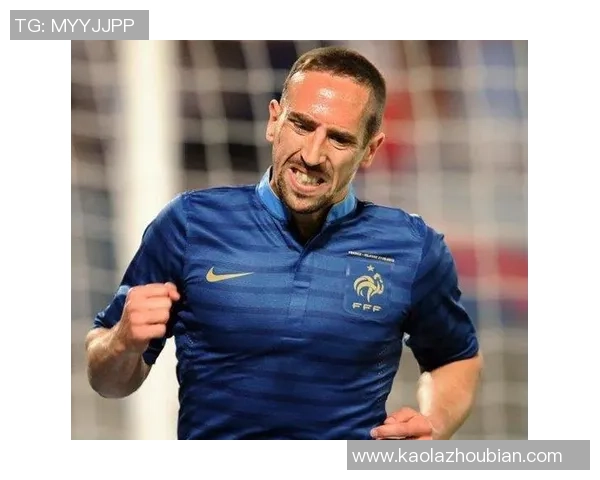 法国足球明星穿西装的魅力与风格解析，展现运动与时尚的完美结合