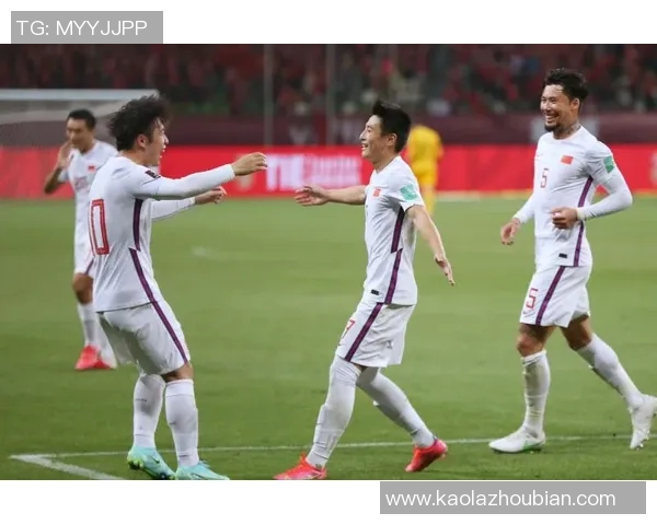 足球明星保镖视频播放揭秘背后故事与安全措施的精彩瞬间